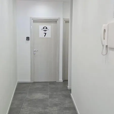 Danito 7 Matrimoniale 3* Анкона